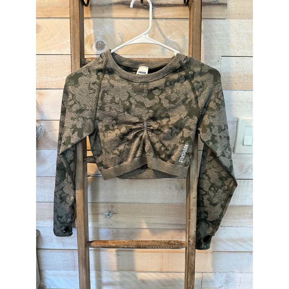 Gymshark Adapt Camo Seamless Long Sleeve Crop Top Green Grey GLCT4297 Medium